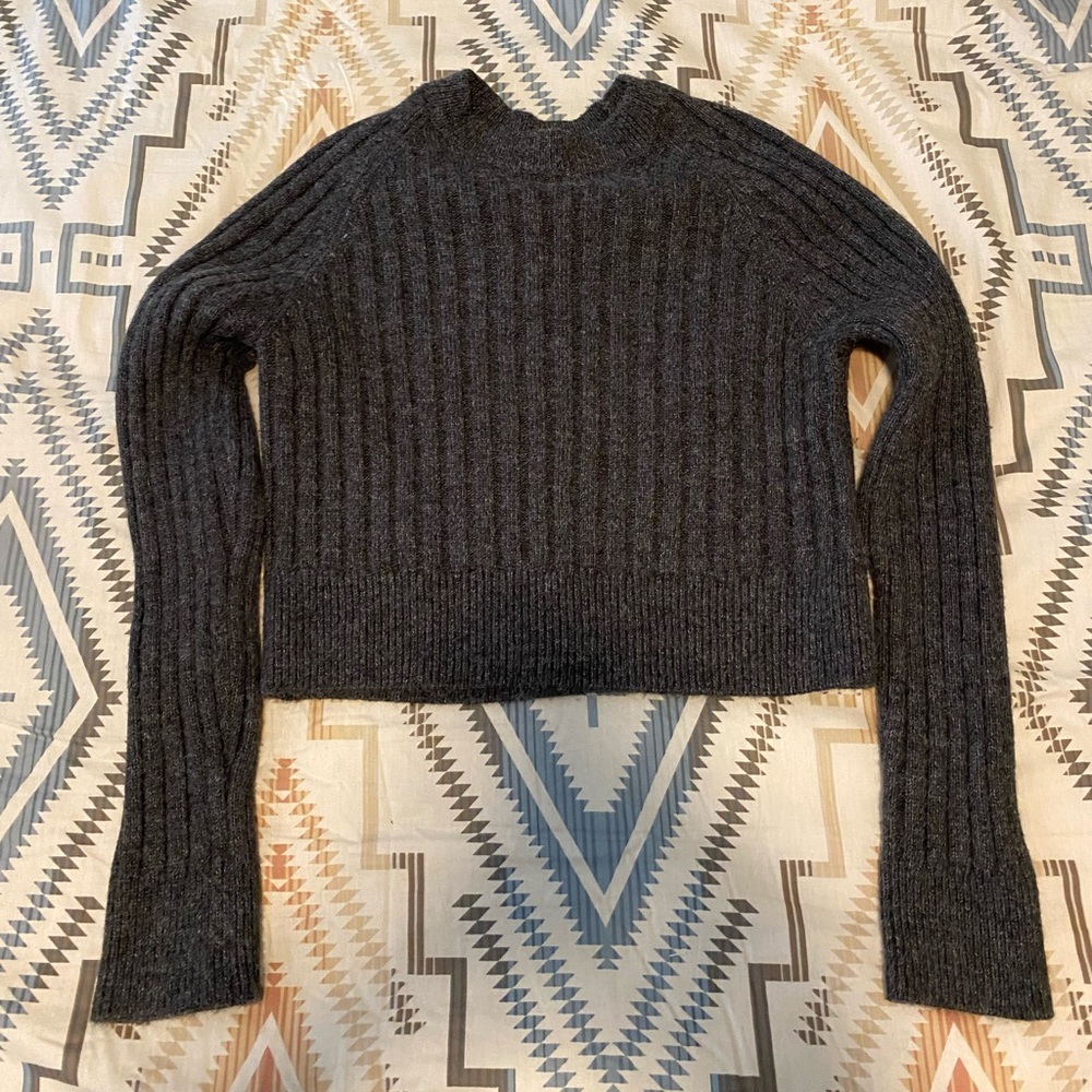 Crop Longsleeved Sweater